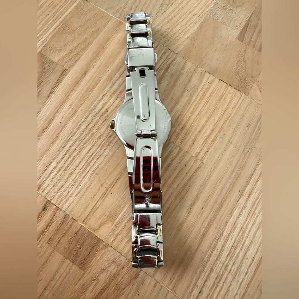 Bulova ladies two toned 98M001 watch NEW BATTERY